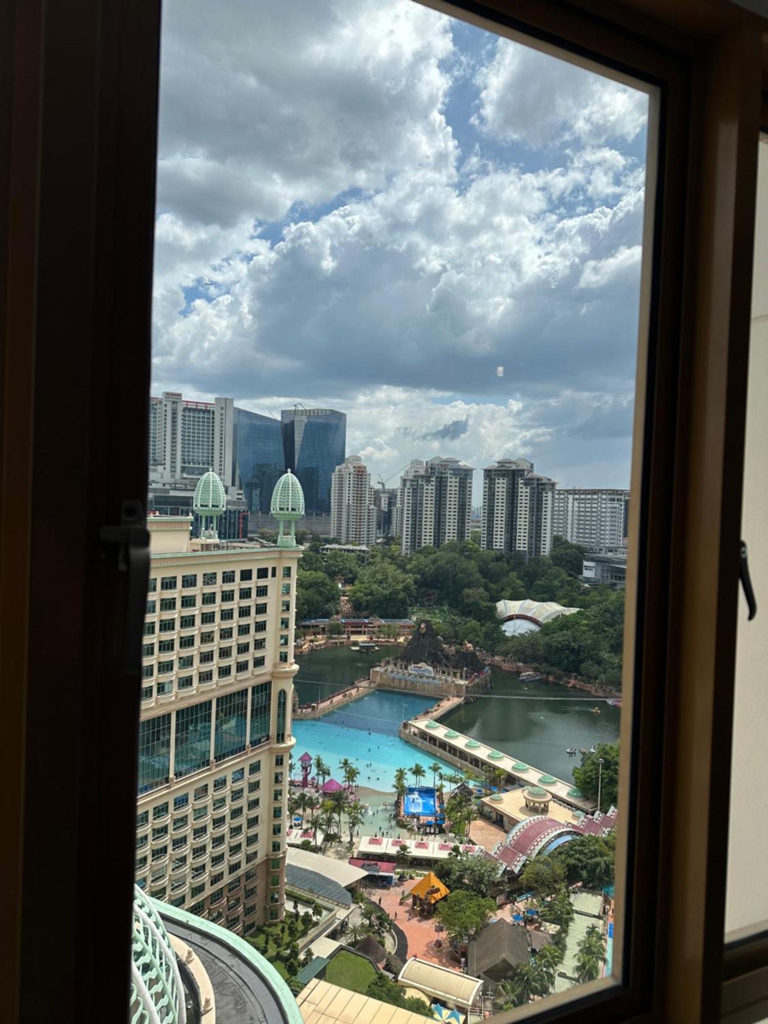 Resort Suites By Landmark At Bandar Sunway Sunway Lagoon Kampong Penaga  Exterior foto